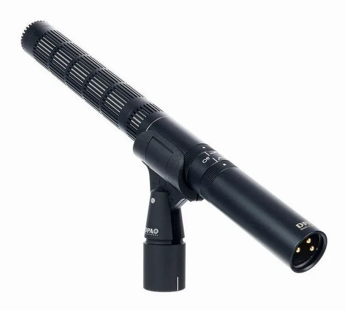 DPA 4017B, de XLR-aansluiting onderaan