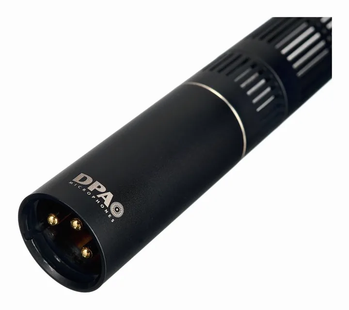 DPA 4017C, de XLR-aansluiting onderaan