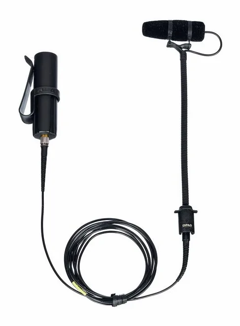 DPA KIT-4099-DP-4C, de XLR-aansluiting onderaan