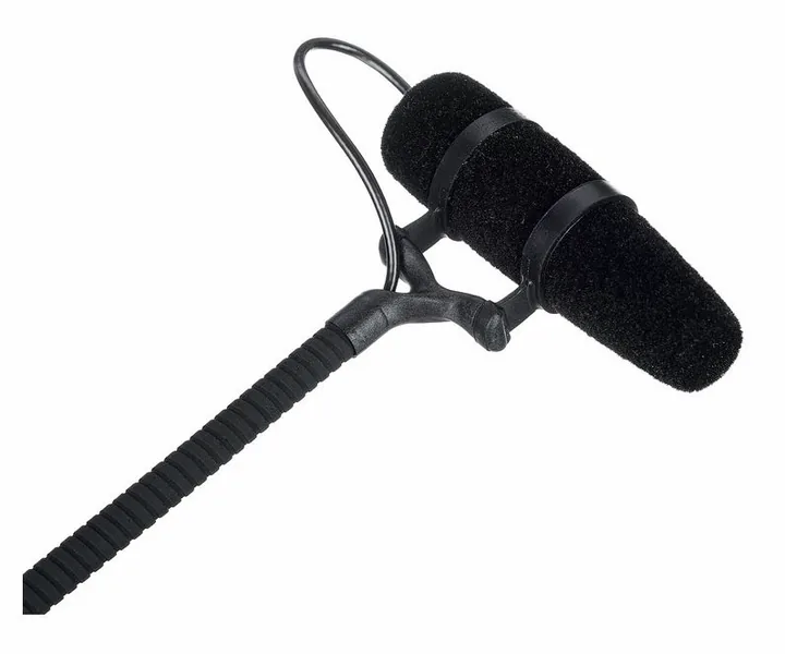 DPA KIT-4099-DP-4R, het logo en de afwerking