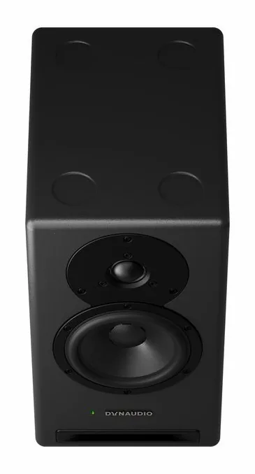 Dynaudio Core 5, de behuizing van opzij