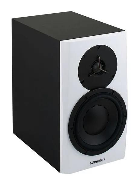 Dynaudio LYD-7, de achterkant met de aansluitingen