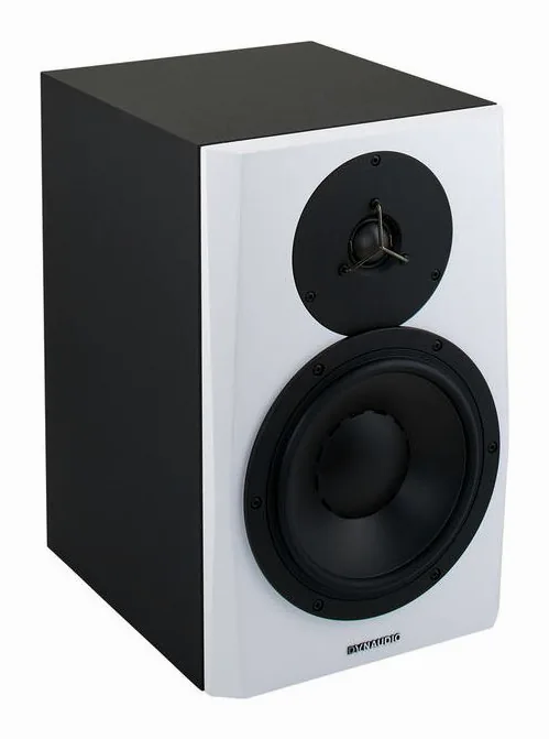Dynaudio LYD-8, het logo en de afwerking
