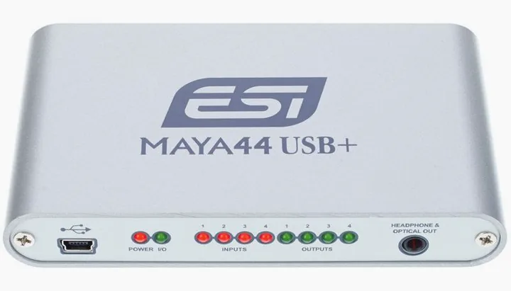ESI Maya 44 USB+, de ingangen aan de voorzijde