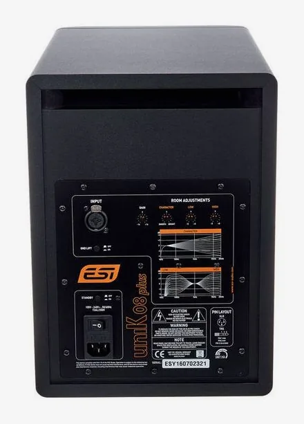 ESI uniK 08 Plus, het logo en de afwerking