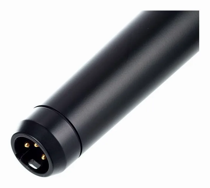 EV ND96, de XLR-aansluiting onderaan