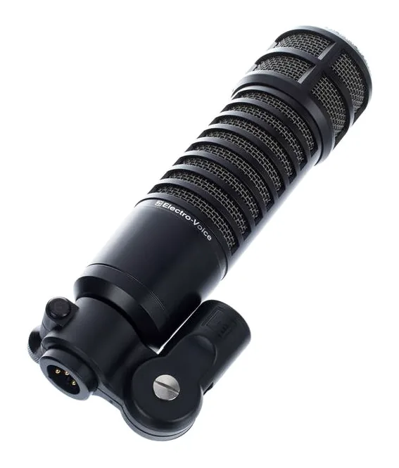 EV RE320 Bundle, het frontale grillewerk