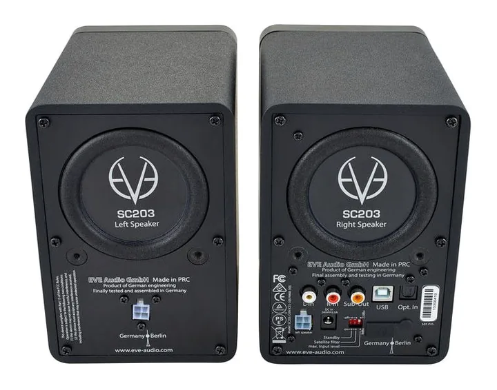 EVE Audio SC203, het logo en de afwerking