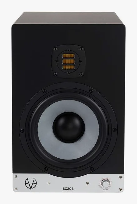 EVE Audio SC208, het frontpaneel met de woofer en tweeter