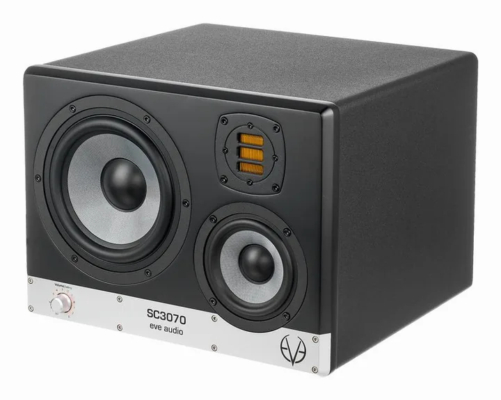 EVE Audio SC3070 SoundID Bundle, het logo en de afwerking