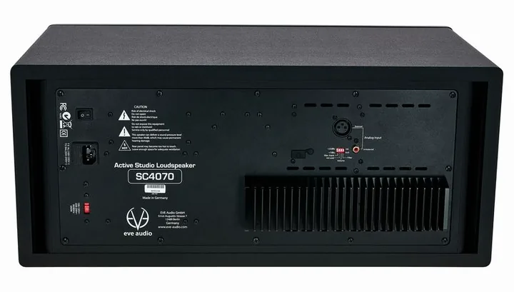EVE Audio SC4070, de behuizing van opzij