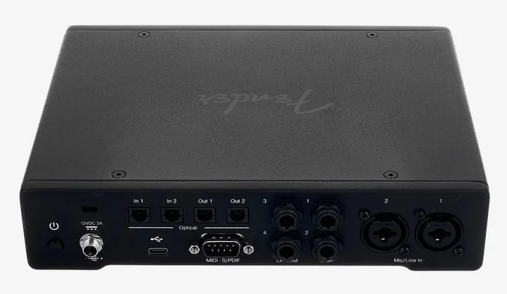 Fender Studio Quantum HD2, de ingangen aan de voorzijde