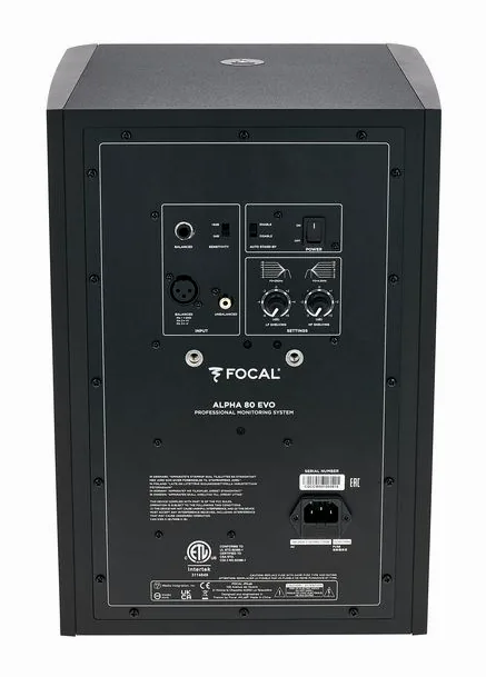 Focal Alpha 80 Evo, de regelaars aan de achterzijde