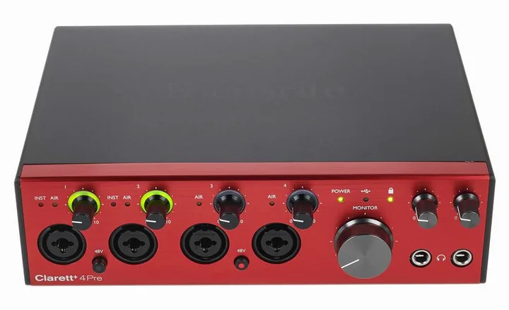 Focusrite Clarett+ 4Pre, het voorpaneel met de draaiknoppen