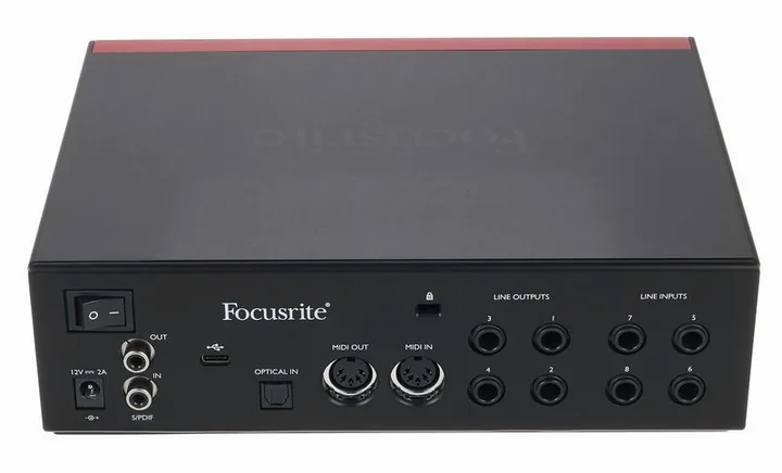 Focusrite Clarett+ 4Pre, de behuizing van opzij