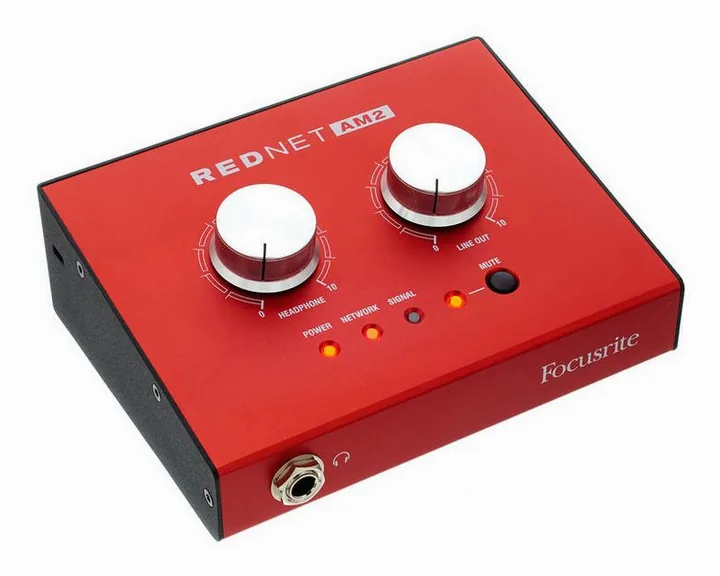 Focusrite RedNet AM2, de achterkant met de aansluitingen