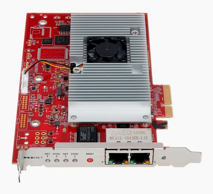 Focusrite RedNet PCIeNX, de behuizing van opzij