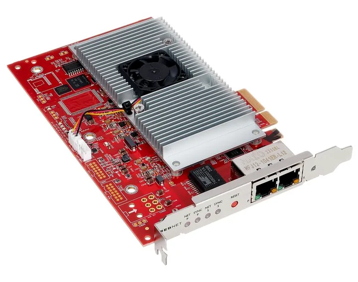 Focusrite RedNet PCIeNX, de bovenkant van het apparaat
