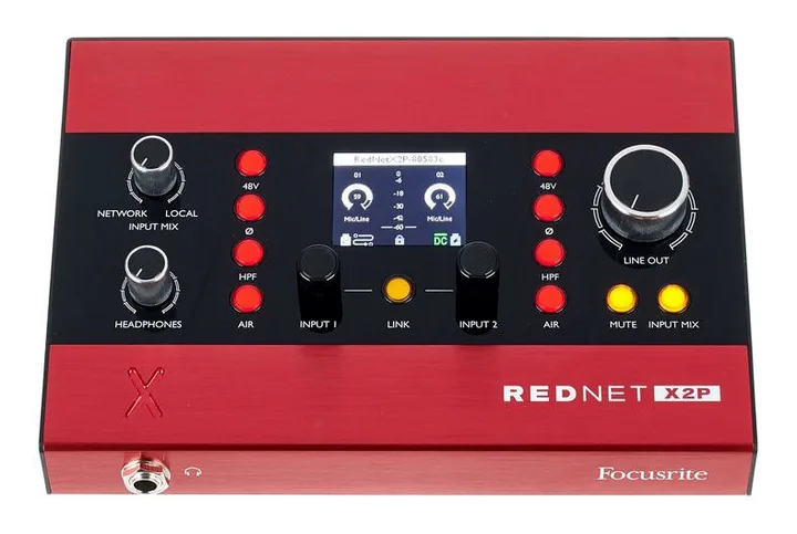 Focusrite RedNet X2P, het voorpaneel met de draaiknoppen