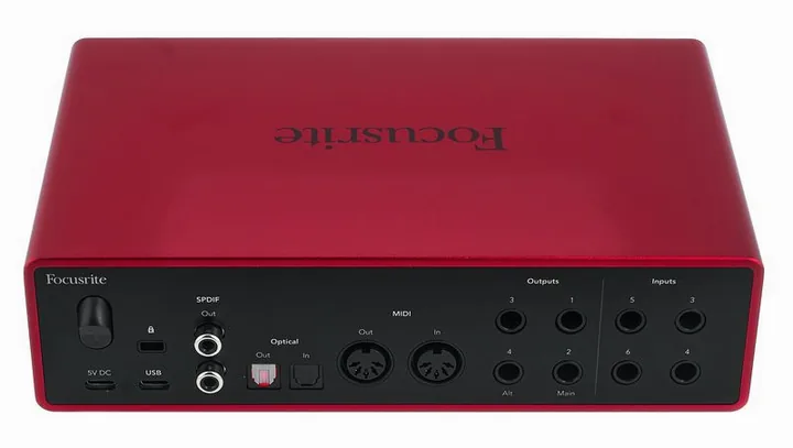 Focusrite Scarlett 16i16 4th Gen, het voorpaneel met de draaiknoppen
