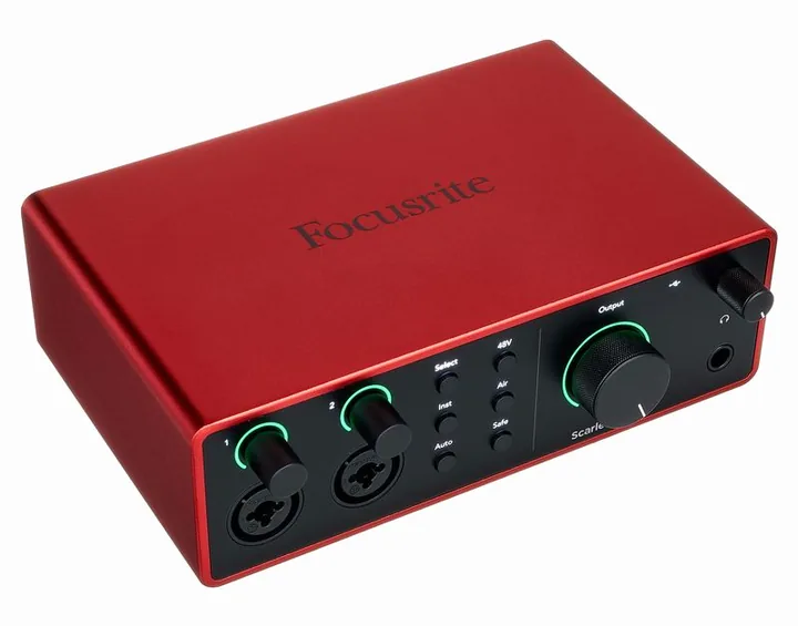 Focusrite Scarlett 4i4 4th Generation, de behuizing van opzij