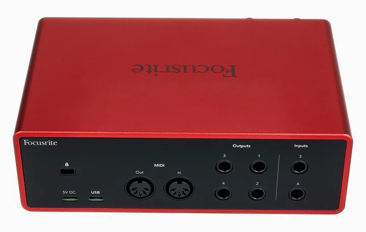 Focusrite Scarlett 4i4 4th Generation, het voorpaneel met de draaiknoppen