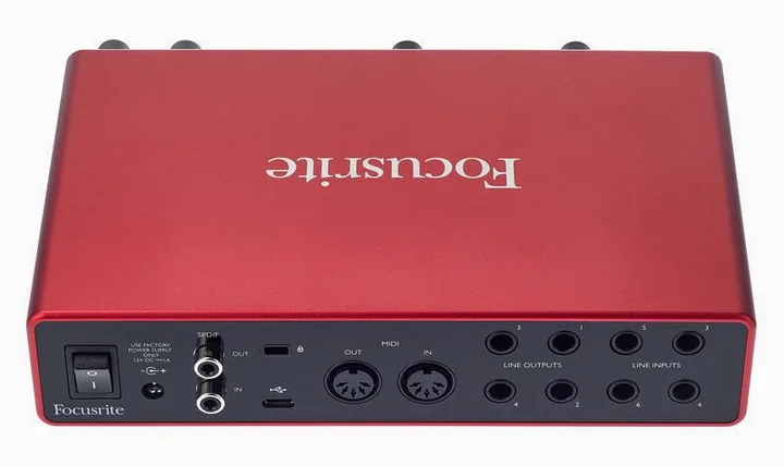 Focusrite Scarlett 8i6 3rd Gen, de behuizing van opzij