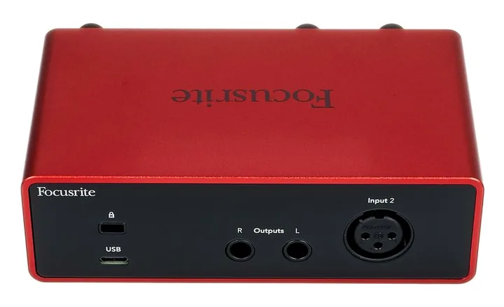 Focusrite Scarlett Solo 4th Gen, het voorpaneel met de draaiknoppen