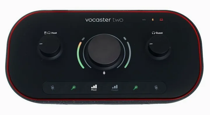 Focusrite Vocaster Two, de ingangen aan de voorzijde