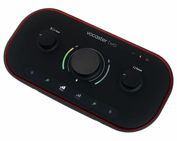Focusrite Vocaster Two Headphone Bundle, de aansluitingen aan de achterkant