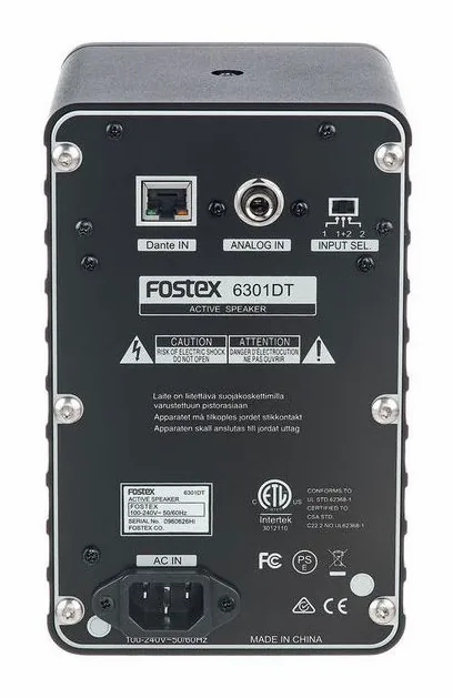 Fostex 6301DT, het frontpaneel met de woofer en tweeter