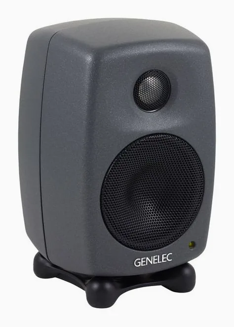 Genelec 8010 AP, de regelaars aan de achterzijde