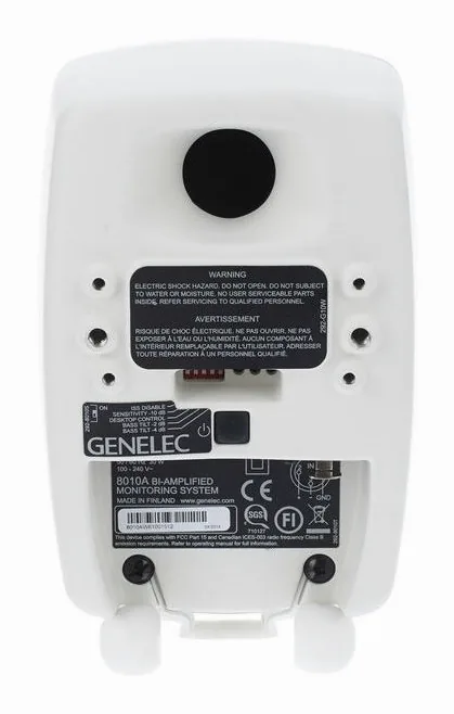 Genelec 8010 AW, het logo en de afwerking