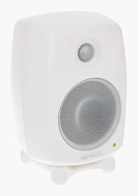 Genelec 8020 DPM Stand Bundle WH, de behuizing van opzij
