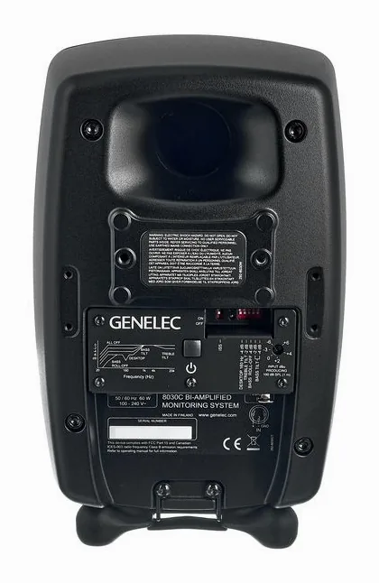 Genelec 8030 CM, het frontpaneel met de woofer en tweeter