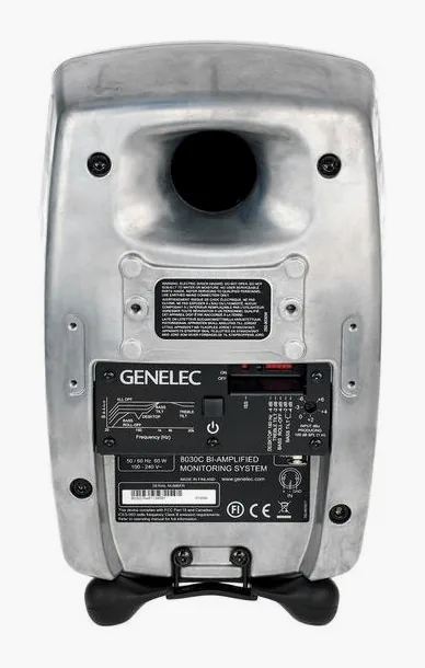Genelec 8030 RAW, de behuizing van opzij