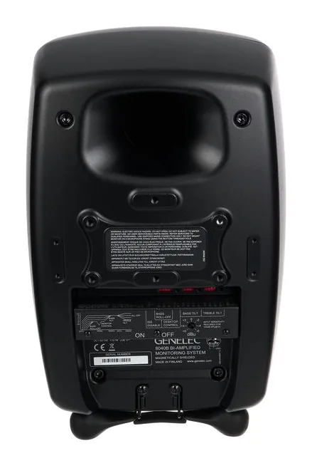 Genelec 8040 BMM, het frontpaneel met de woofer en tweeter