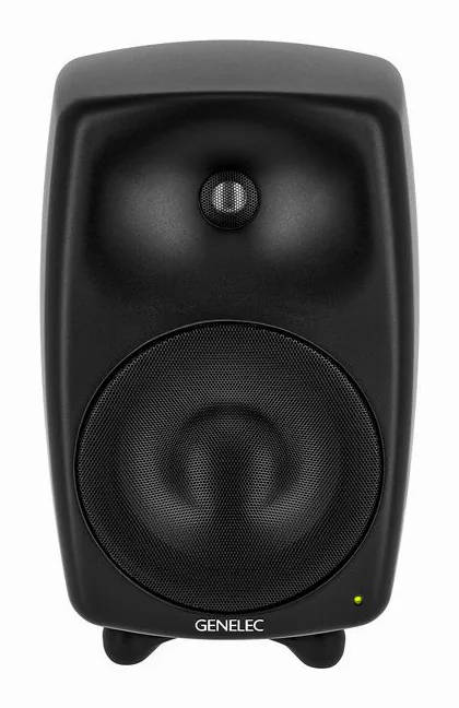 Genelec 8050 BMM, de achterkant met de aansluitingen