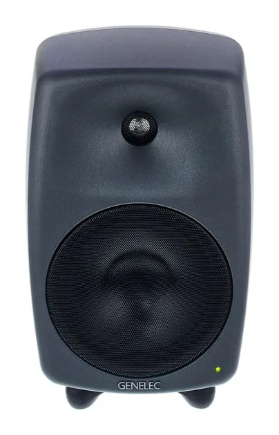 Genelec 8050 BPM, de achterkant met de aansluitingen