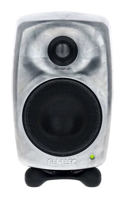 Genelec 8320 RAW, het frontpaneel met de woofer en tweeter
