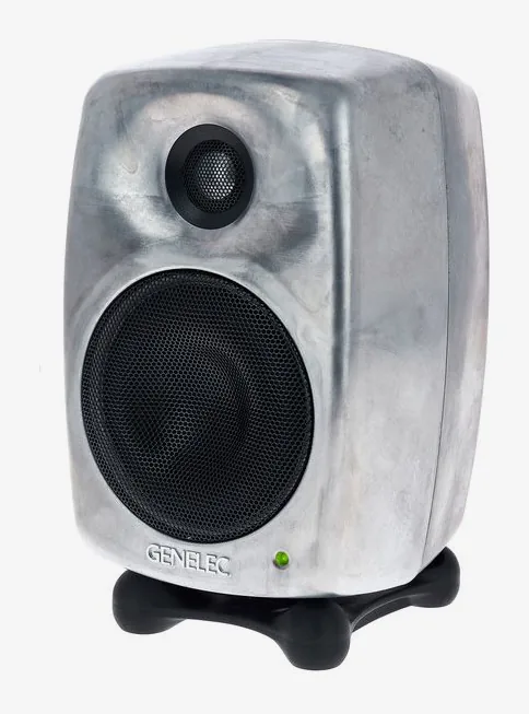 Genelec 8320 RAW Pack, het frontpaneel met de woofer en tweeter