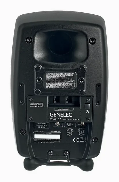 Genelec 8330 AM, de regelaars aan de achterzijde