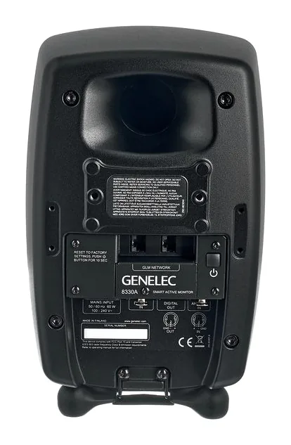Genelec 8330 AM Pack, de regelaars aan de achterzijde