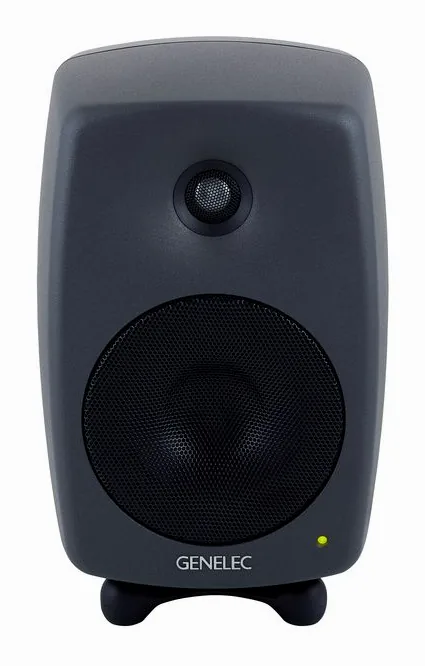 Genelec 8330 AP Pack, het logo en de afwerking