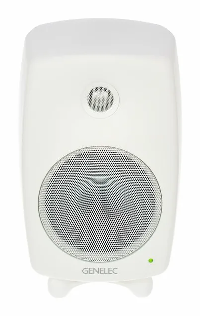 Genelec 8330 AWM Pack, het logo en de afwerking
