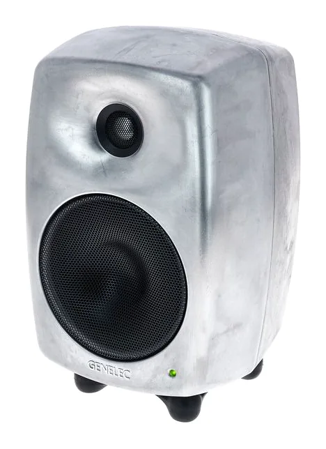 Genelec 8330 RAW Pack, de bassreflexpoort