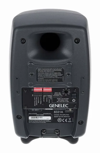 Genelec 8331 AP, de bassreflexpoort