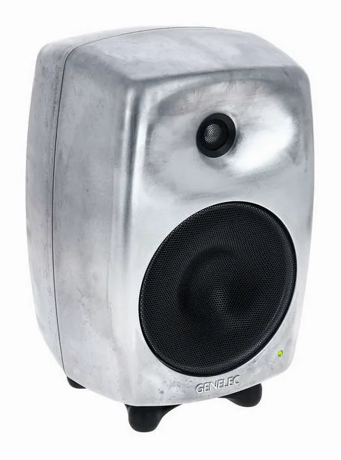 Genelec 8340 RAW, het frontpaneel met de woofer en tweeter