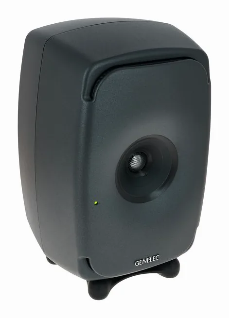 Genelec 8351BP, de achterkant met de aansluitingen