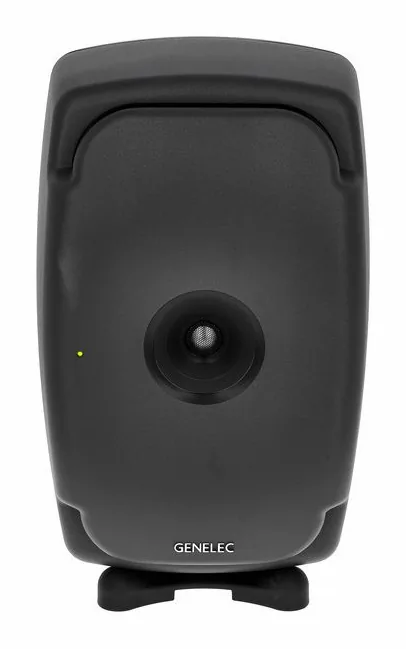 Genelec 8361 AP, het frontpaneel met de woofer en tweeter
